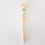 chupetero-personalizado-madera-crochet