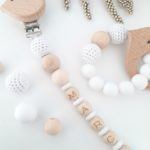 chupetero-personalizado-crochet-blanco