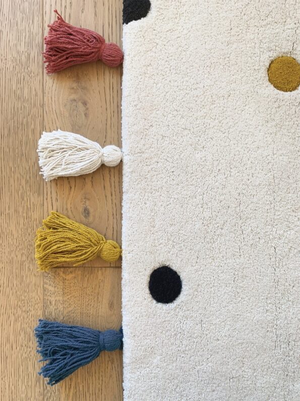 alfombra-infantil-lunares-colores-maminess3