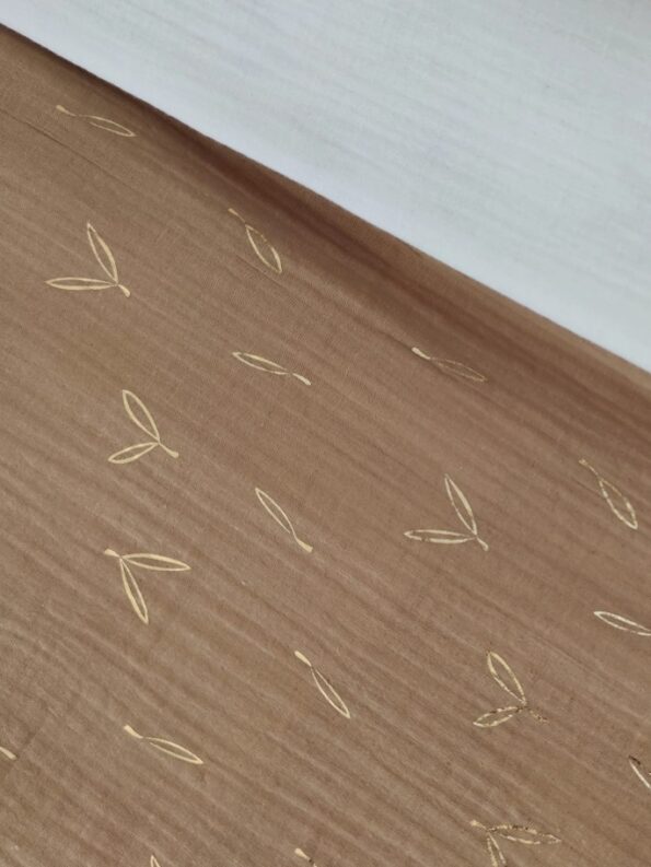 ropa-cuna-ramitas-oro-ocre-maminesss (1)