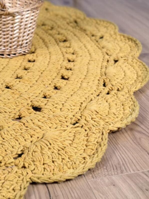 alfombra-infantil-crochet-mostaza-maminess
