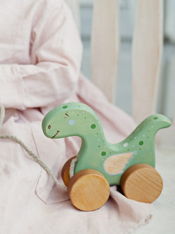 juguete-sostenible-madera-dinosaurio-maminess-3