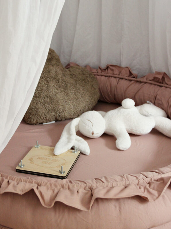 alfombra-nido-bebe-melocoton-empolvado-4