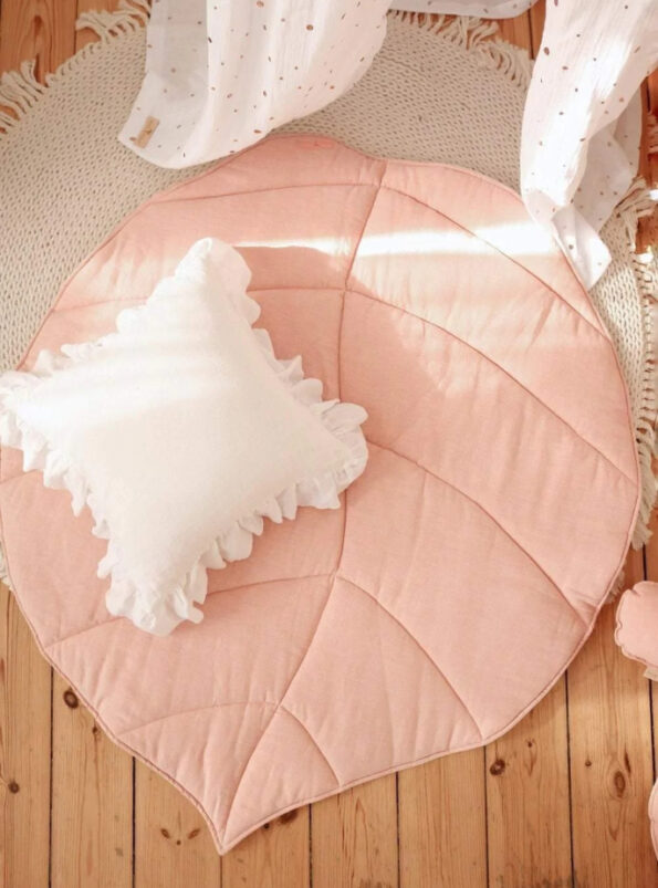 alfombra-infantil-hoja-rosa-1