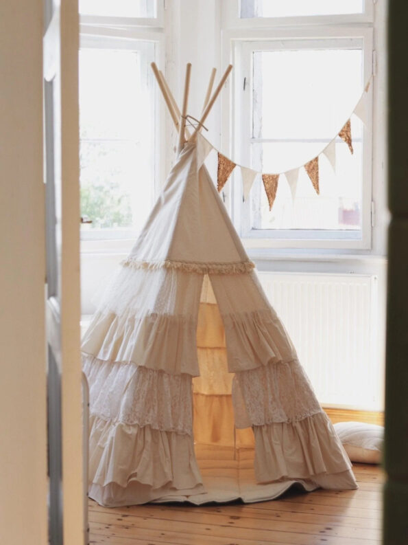 tipi-infantil-shabby-chic-volantes-crudo-maminess