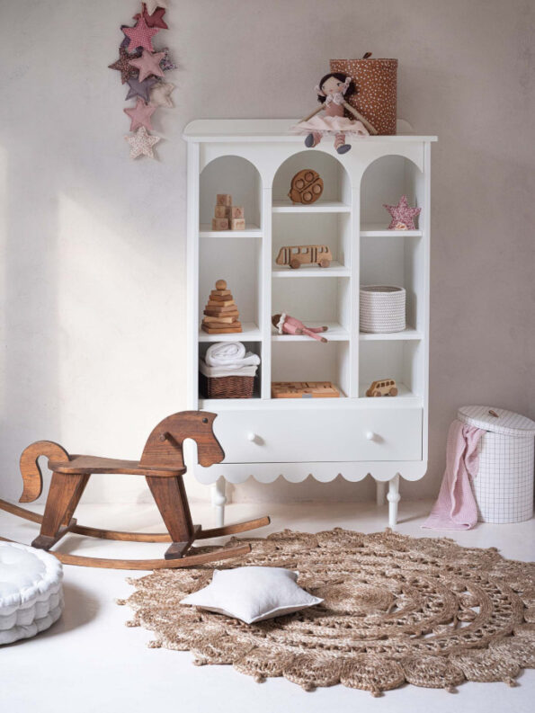 libreria-infantil-retro-babushka-blanco-1