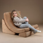 sillon-infantil-montessori-luna-pana-caramelo