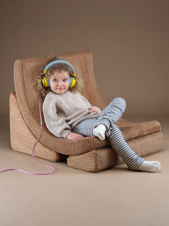 sillon-infantil-montessori-luna-pana-caramelo-5