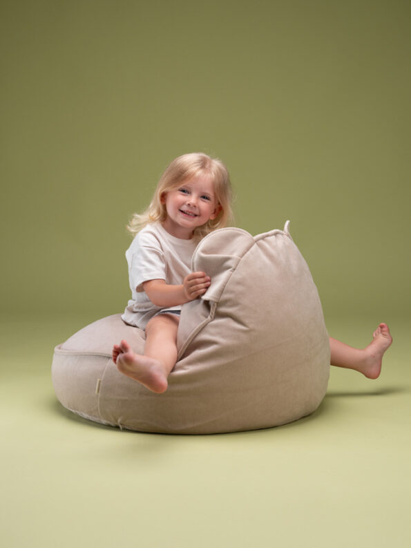 sillon-puf-infantil-oso-terciopelo-beige-5