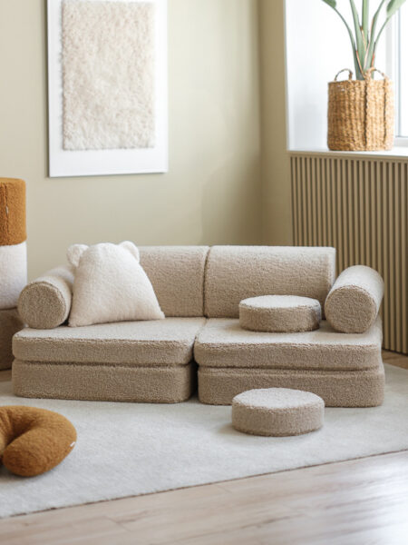 sofa-infantil-montesori-juego-peluche-beige